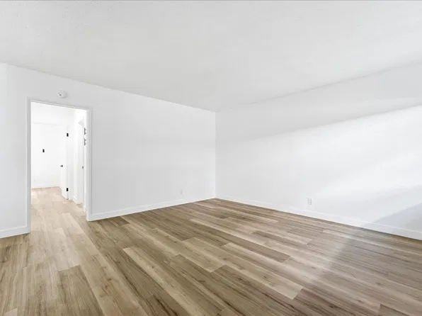 1850 Gardenia Ave #6, Long Beach, CA 90806