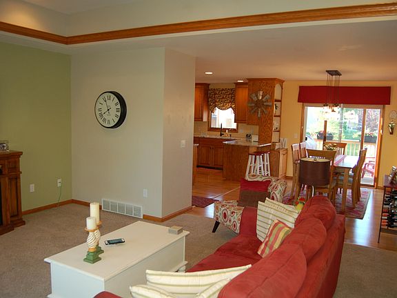 4th image of 3179 Rosewood St