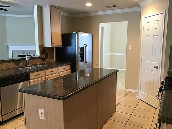 5th image of 14214 Plum Springs Dr