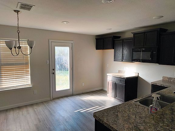 5th image of 1540 Chama Dr
