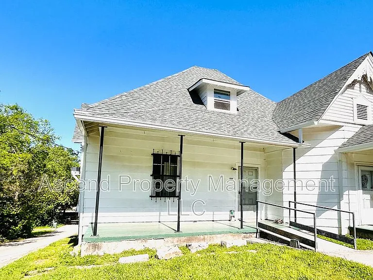 3503 Dodson Ave — Photo 1