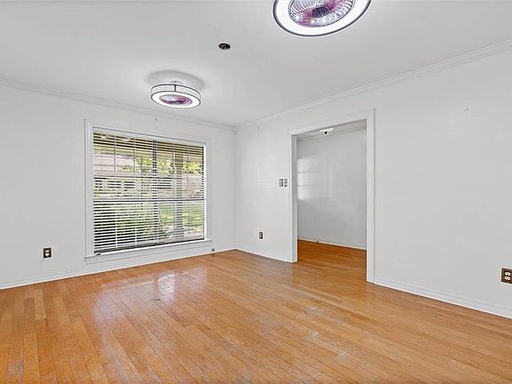2nd image of 700 Cedar Ave