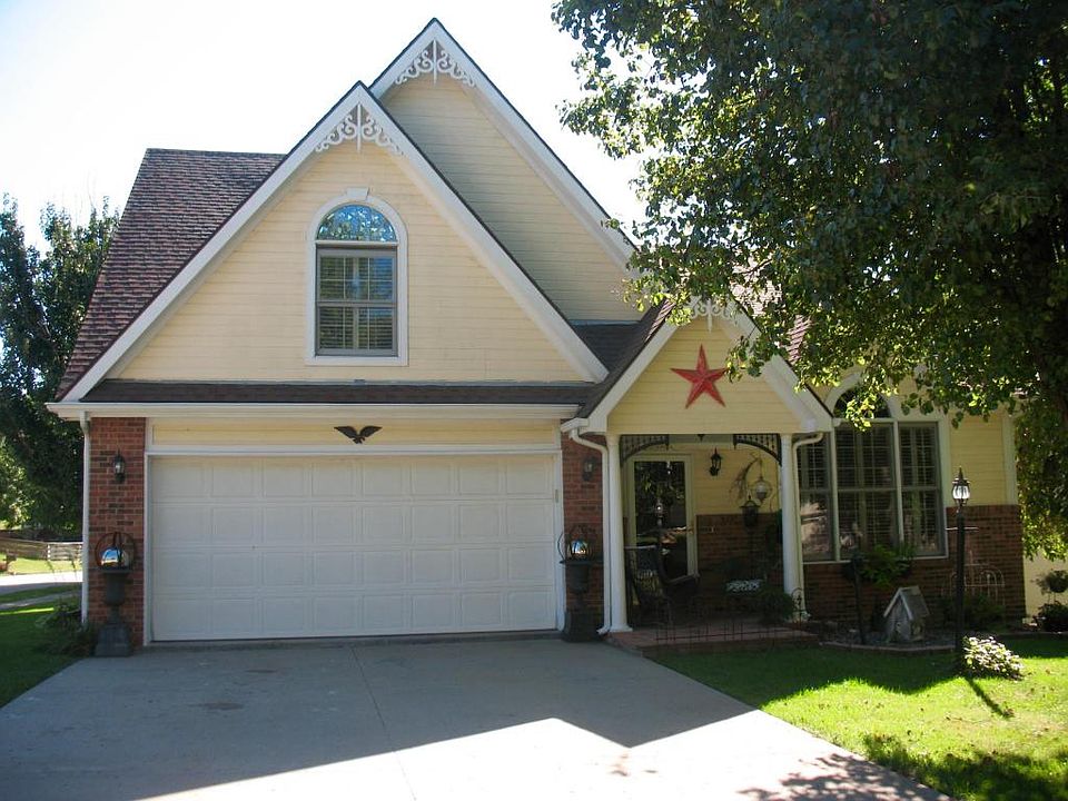 1st image of 2809 N 39th Ter