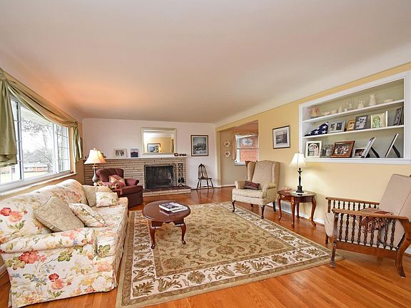 2nd image of 8555 Kentland Ct