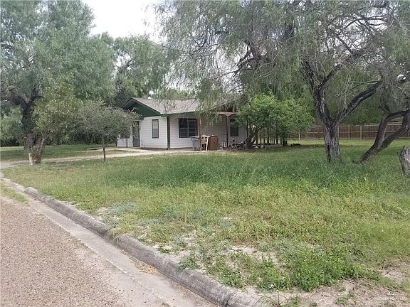 3rd image of 2922 Hackberry Ln