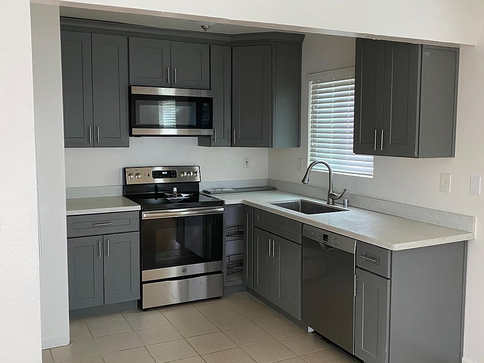 1st image of 10160 Park Cir W