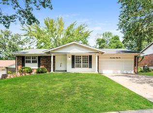 6851 Parc Charlene Dr, Florissant, MO 63033