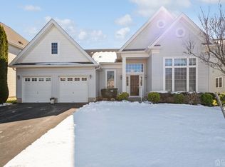 31 Crooked Stick Pl, Monroe Township, NJ 08831