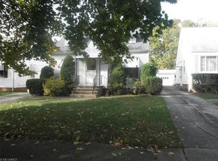 5126 Erwin St, Maple Heights, OH 44137