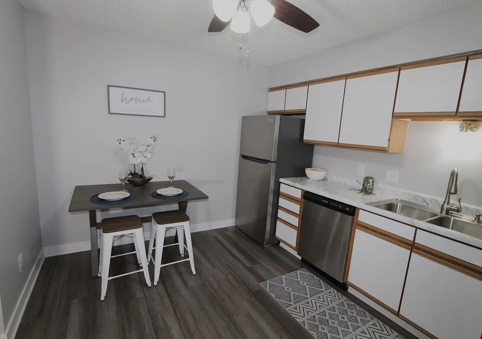 The Cumberland of Columbus. Modern look in a convenient location 1 & 2 bedroom apartments. Pet fr... — Photo 2