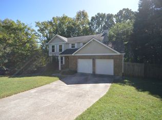 104 Smokehouse Ln, Cary, NC 27513
