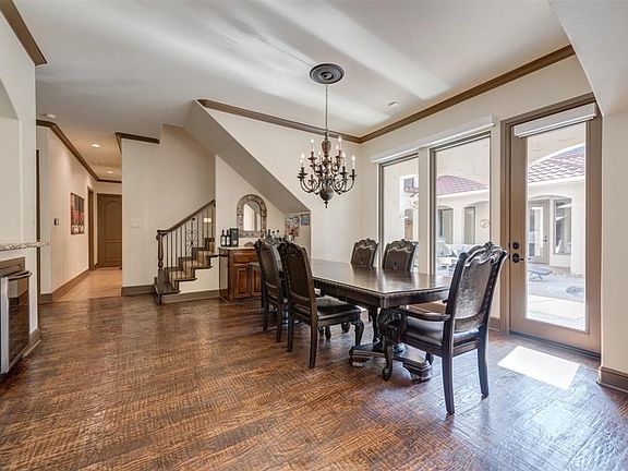 4th image of 5106 Old Oak Ln