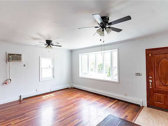 4th image of 2133 E 17th St Floor 1