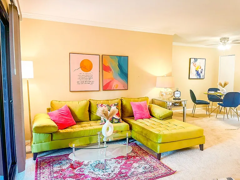 Lemon Ave — Photo 1