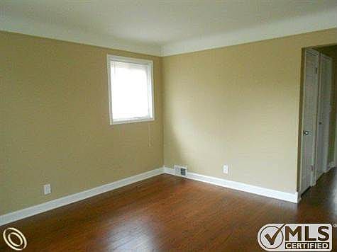 9884 Rosedale (17).JPG