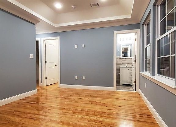 4th image of 364 N 10th St #2