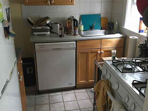 2nd image of 150-160 Magazine St #27R
