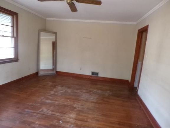2nd image of 102 Delray Dr