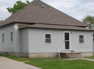 508 E 6th St, Cozad, NE 69130