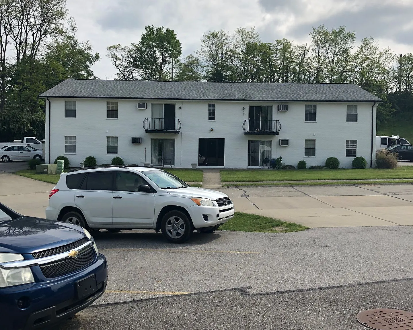 Willow Run Apartments — Photo 1