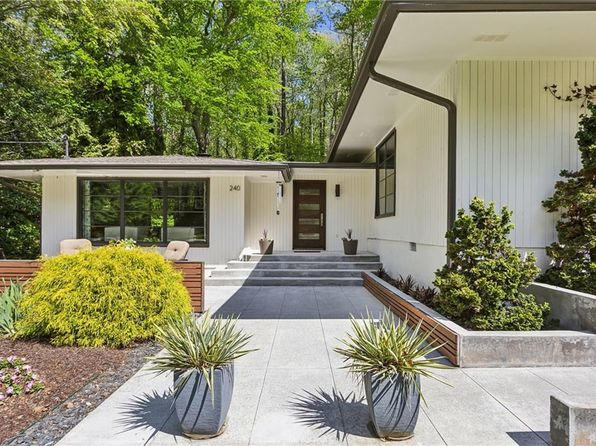 240 W Spalding Dr, Atlanta, GA 30328