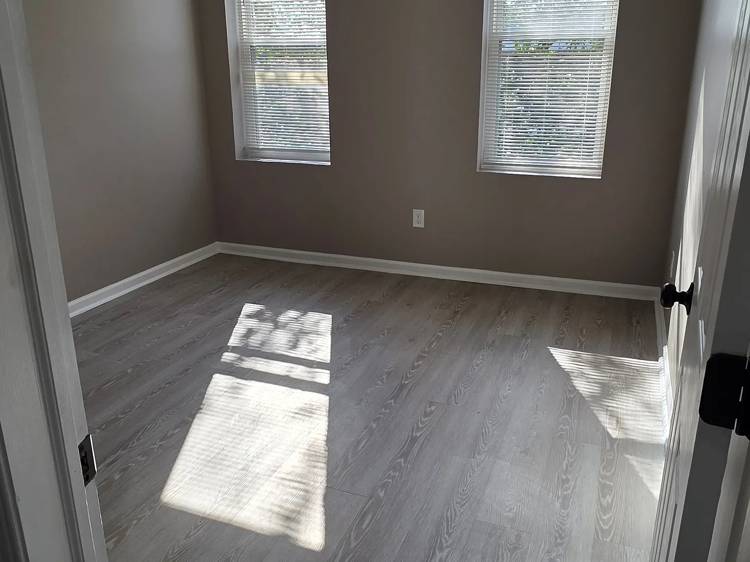 724 Edgewood St, Apt B — Photo 4