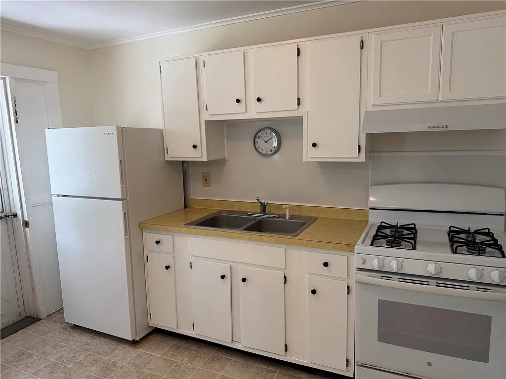 2 bed, 1.0 bath, 650 sqft, $1,100 — Photo 4