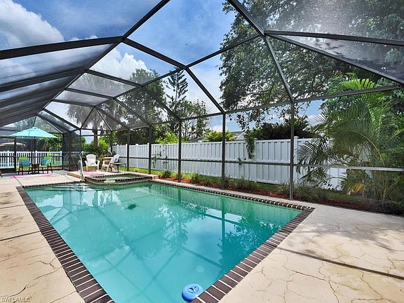 4th image of 5343 Chippendale Cir W