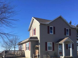 7521 Lynn Rd, Hopedale, IL 61747