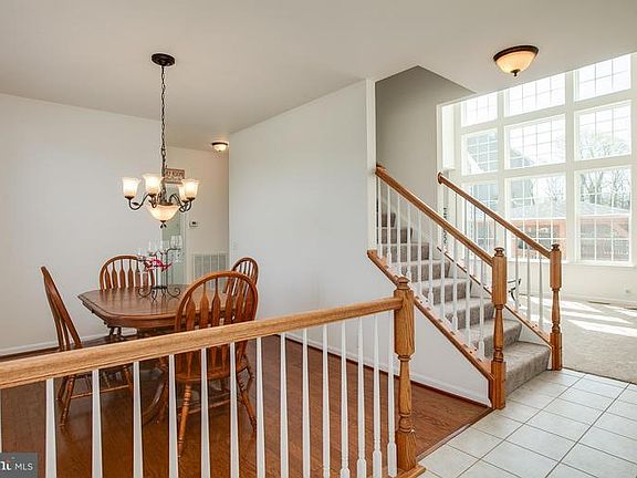 2nd image of 11401 Sunny Hill Ct