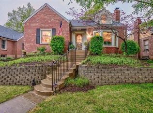 523 West Dr, Saint Louis, MO