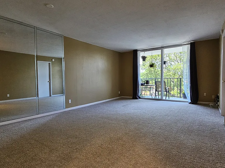 1800 N Andrews Ave #3F — Photo 8