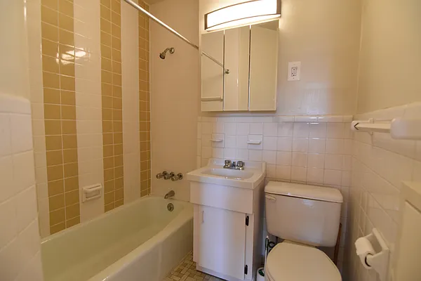 Rented by Manhattan Spaces | media 24