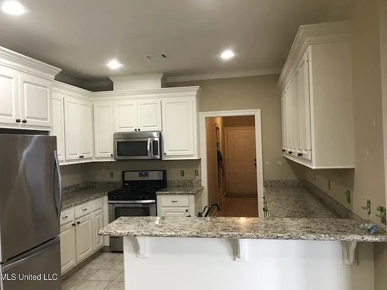 173 Clearview Dr W — Photo 7