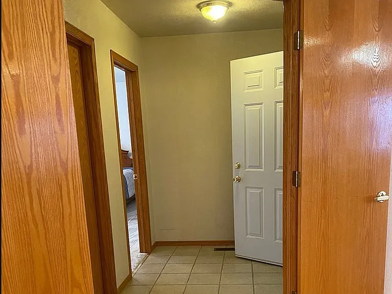 3536 W Meadows Dr — Photo 8