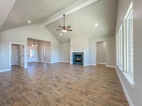 4th image of 3539 Meadow Dr