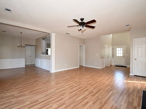 3rd image of 340 Avebury Ct