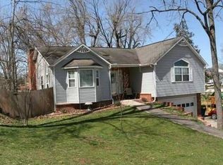 102 Chelsea Ave, Harrison, AR 72601