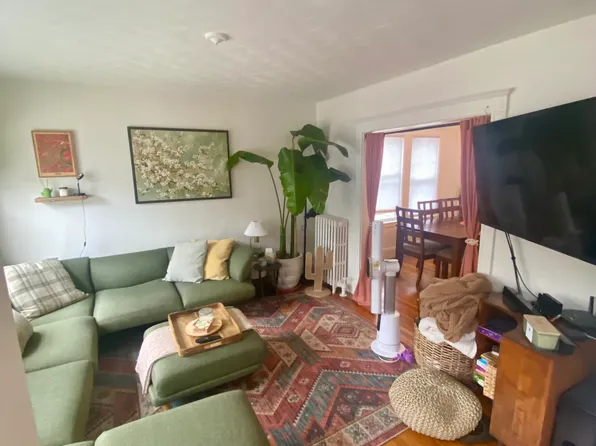 8 Kondazian St, Watertown, MA 02472