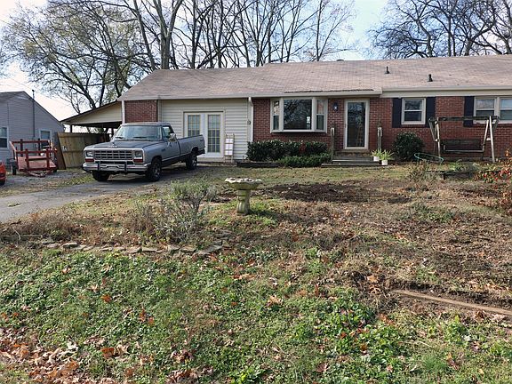 2nd image of 3012 Ironwood Dr