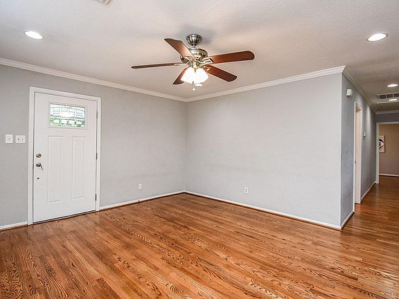 5th image of 1631 Chantilly Ln
