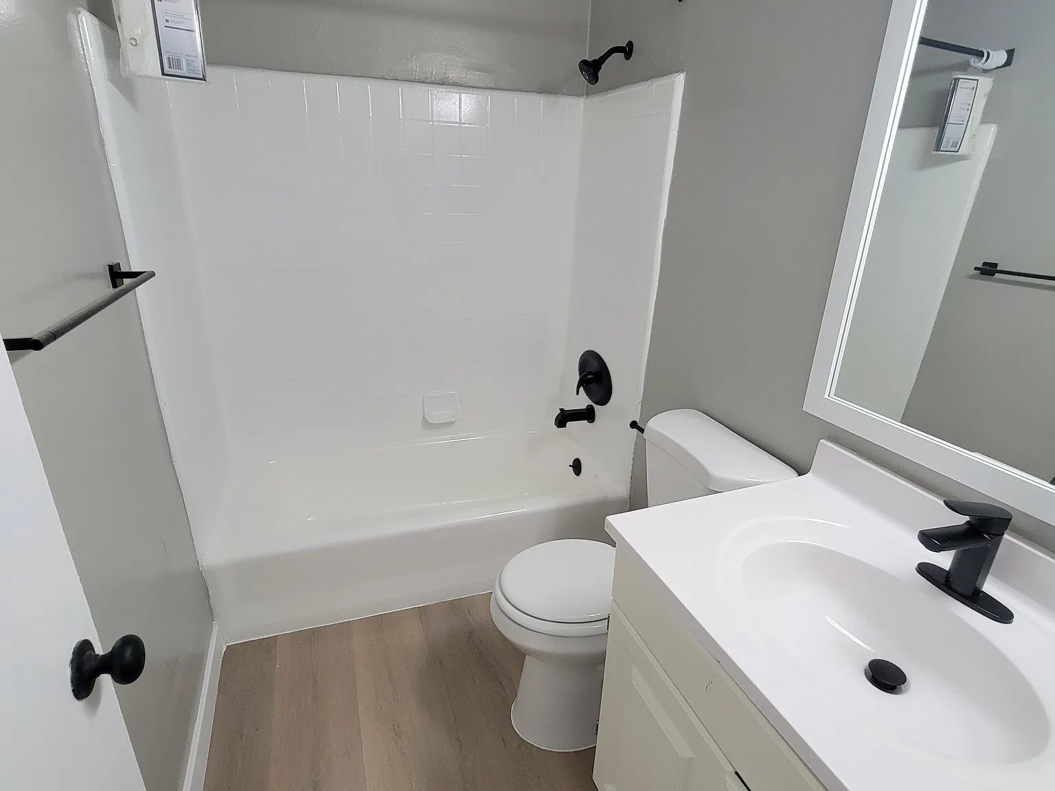 Studio, 550 sqft, $1,595 — Photo 2