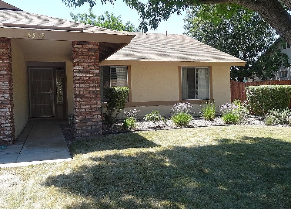 1st image of 25585 White Oak Dr