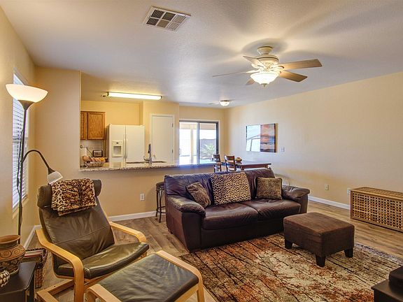 3rd image of 5813 E Sunrise Cir