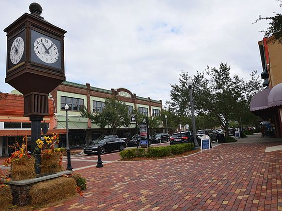 5th image of 900 E Airport Blvd #32