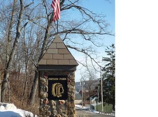 8 Forest Dr, Greenwood Lake, NY 10925