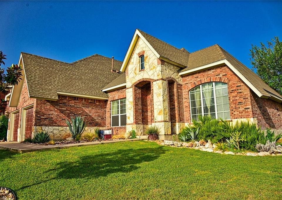 1st image of 116 Justin Leonard Dr