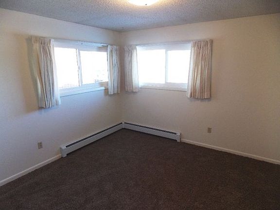 3rd image of 1107 Alderson Ave APT 16