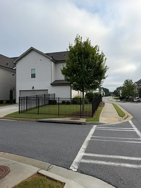 4 bed, 3.5 bath, 2681 sqft, $4,950 — Photo 4