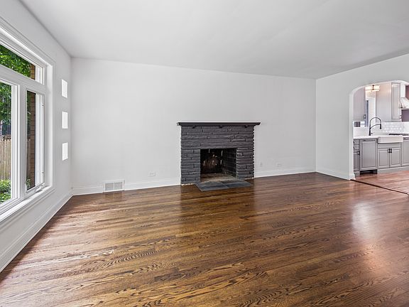 5th image of 6114 N Lenox Ave